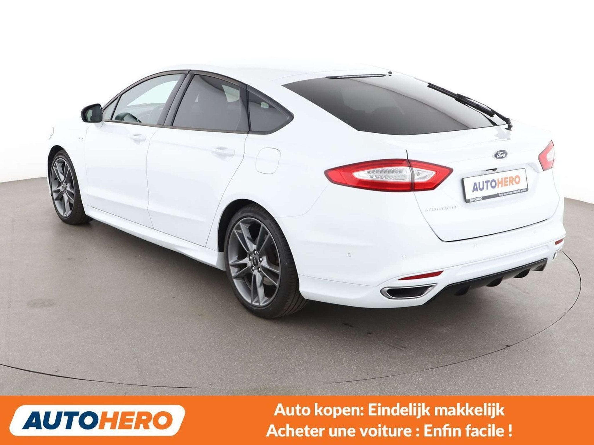 Ford Mondeo 2.0 TDCi ST-Line (bj 2019, automaat), Auto's, Mondeo, 164 g/km, Alcantara, Wit