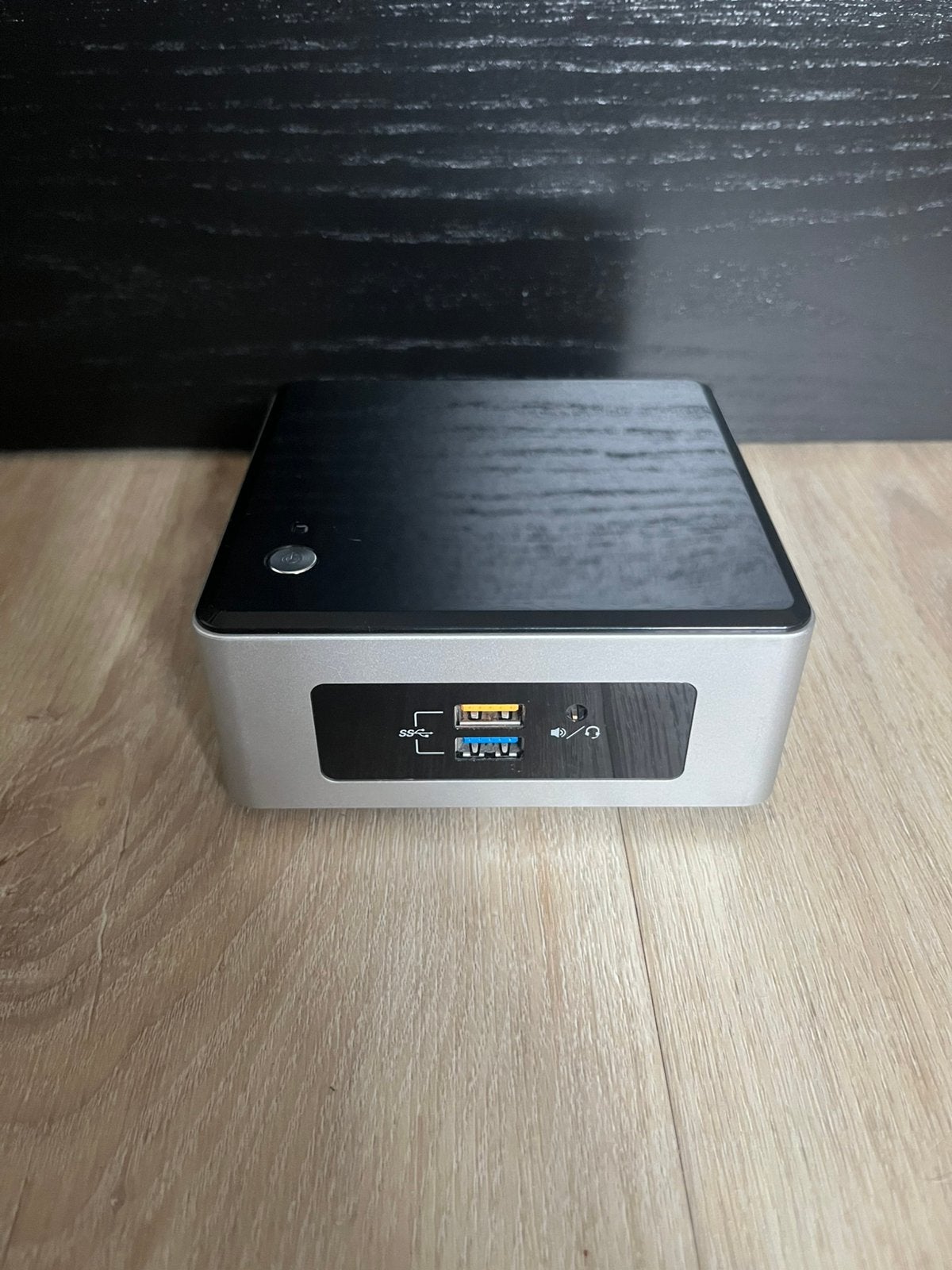 Intel NUC5CPYH – Mini PC Barebone, Computers en Software, Barebones, Ophalen of Verzenden, Zo goed als nieuw