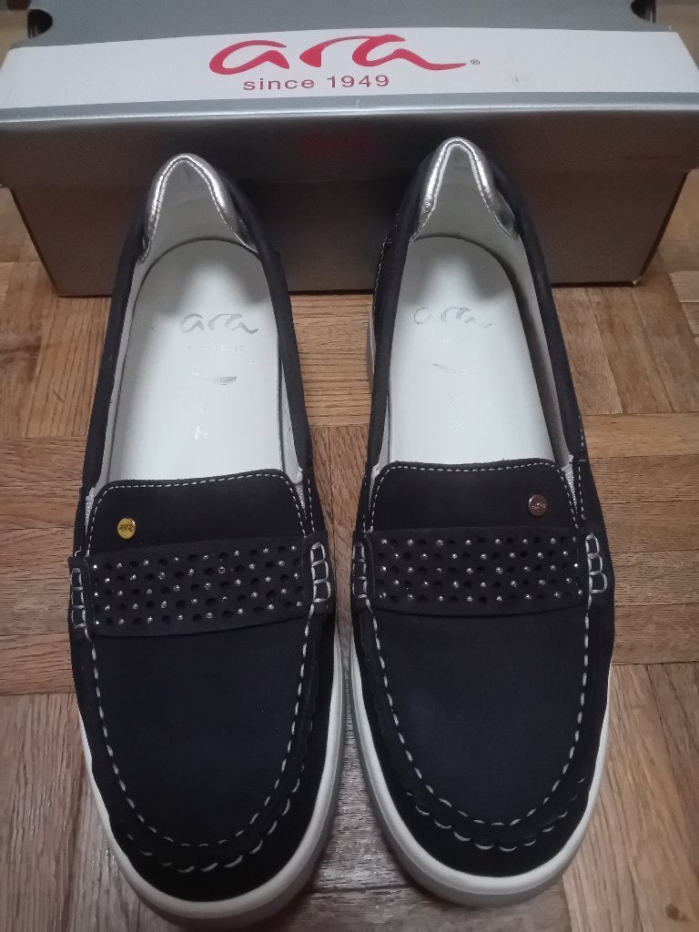 Chaussures femme mocassins bleu foncé pointure 39, Vêtements | Femmes, Chaussures, Neuf, Sneakers et Baskets, Enlèvement, ARA femme