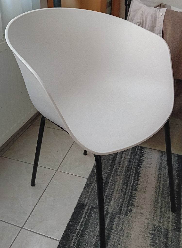 4 witte stoelen, Huis en Inrichting, Ophalen, Zo goed als nieuw
