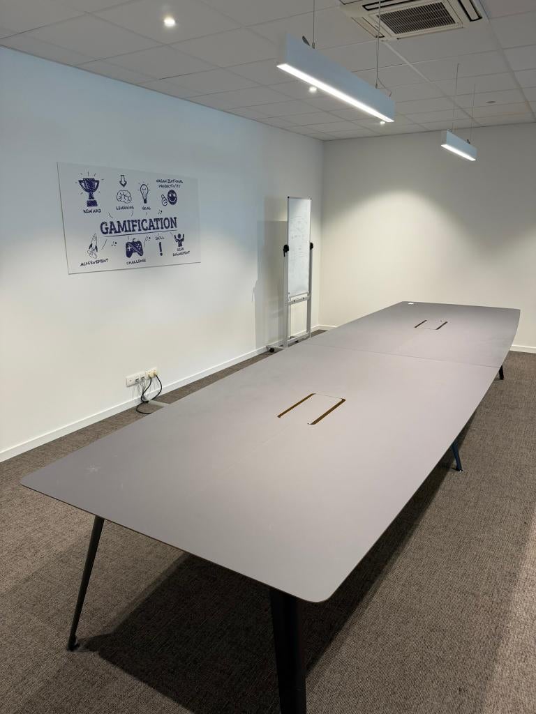 Grande table de réunion design professionnelle 12 places, Enlèvement, Utilisé, Table