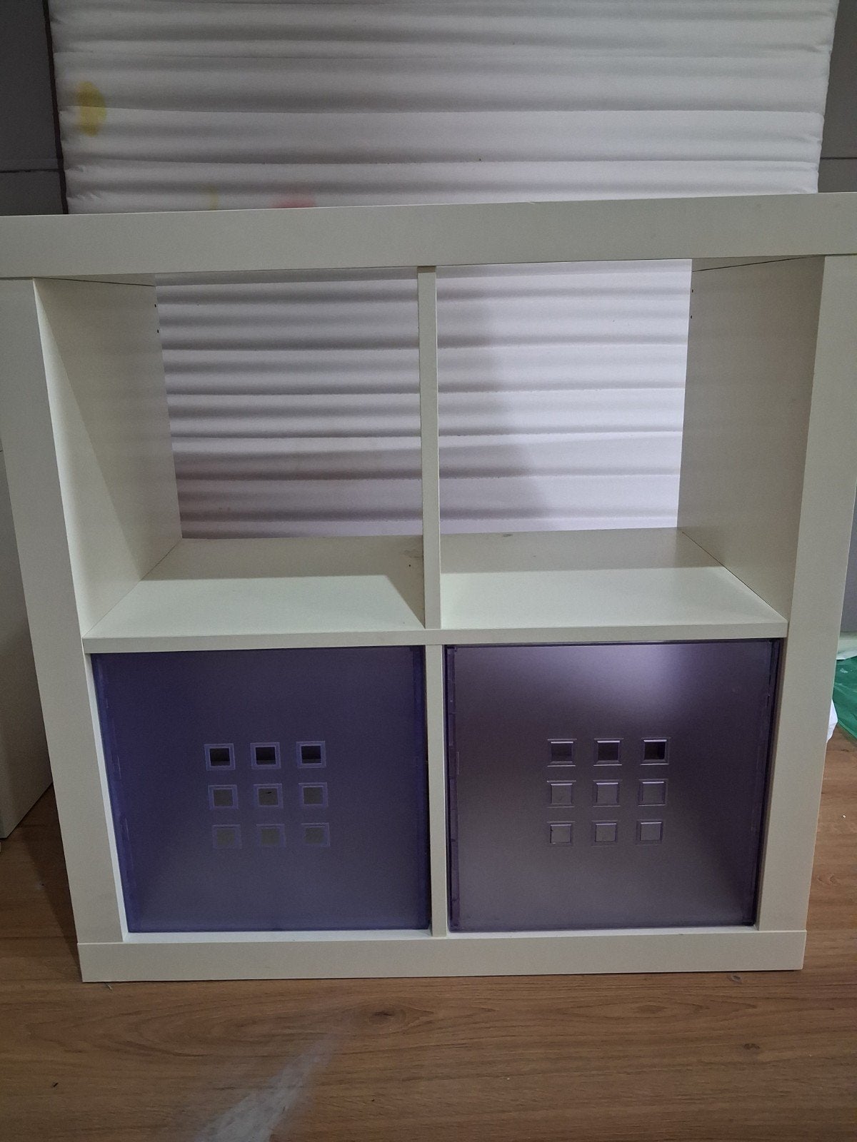 Armoire ikea KALLAX 4 compartiments - avec 2 inserts en plas, Enlèvement, Comme neuf