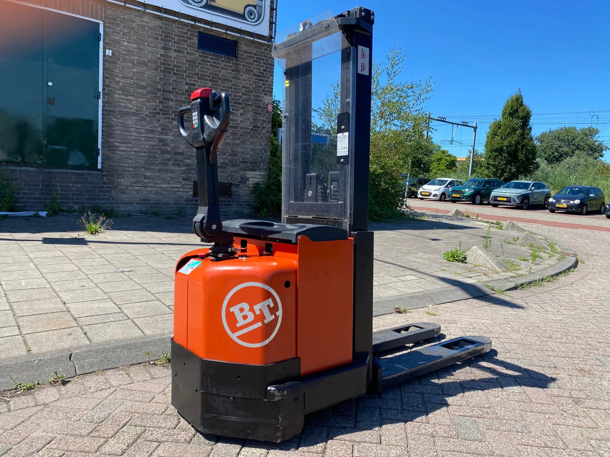 BT S12F 1200KG 2.70METER STAPELAAR / HEFTRUCK, Empileur, Électrique, BT, Marconistraat 2
3133KL  Vlaardingen, NL