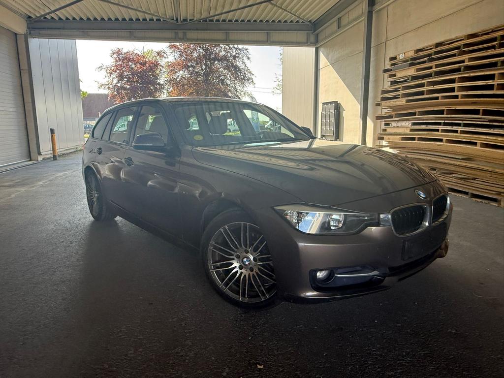 BMW 316d Touring Diesel • Zuinig & Betrouwbaar!, Auto's, BMW, Radio, 1995 cc, Zwart, Bruin