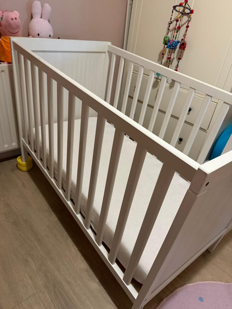 Babybed IKEA SUNDVIK, Ophalen, Zo goed als nieuw