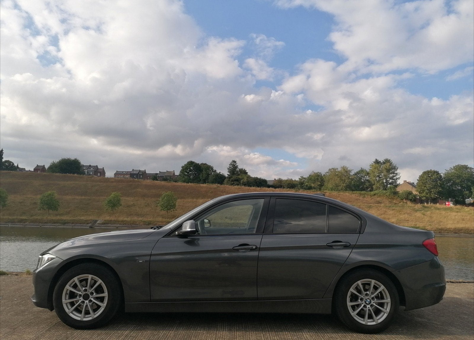 BMW 318 D SPORTLINE, Leder, Particulier, Navigatiesysteem, Zilver of Grijs