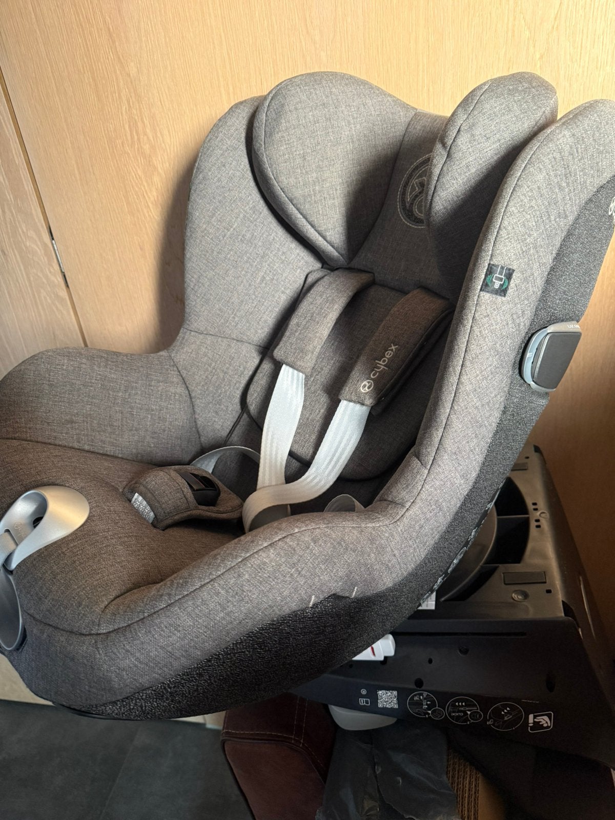 Sirone Cybex Voir i-size +base, Enfants & Bébés, Sièges auto, Autres marques, Comme neuf, Enlèvement, Dossier amovible