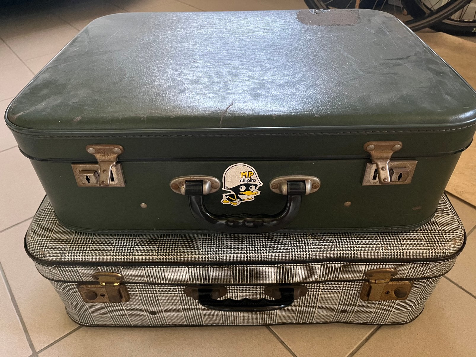 Retro koffertjes, Handtassen en Accessoires, Koffers, Ophalen, Gebruikt, 50 tot 60 cm, Hard kunststof