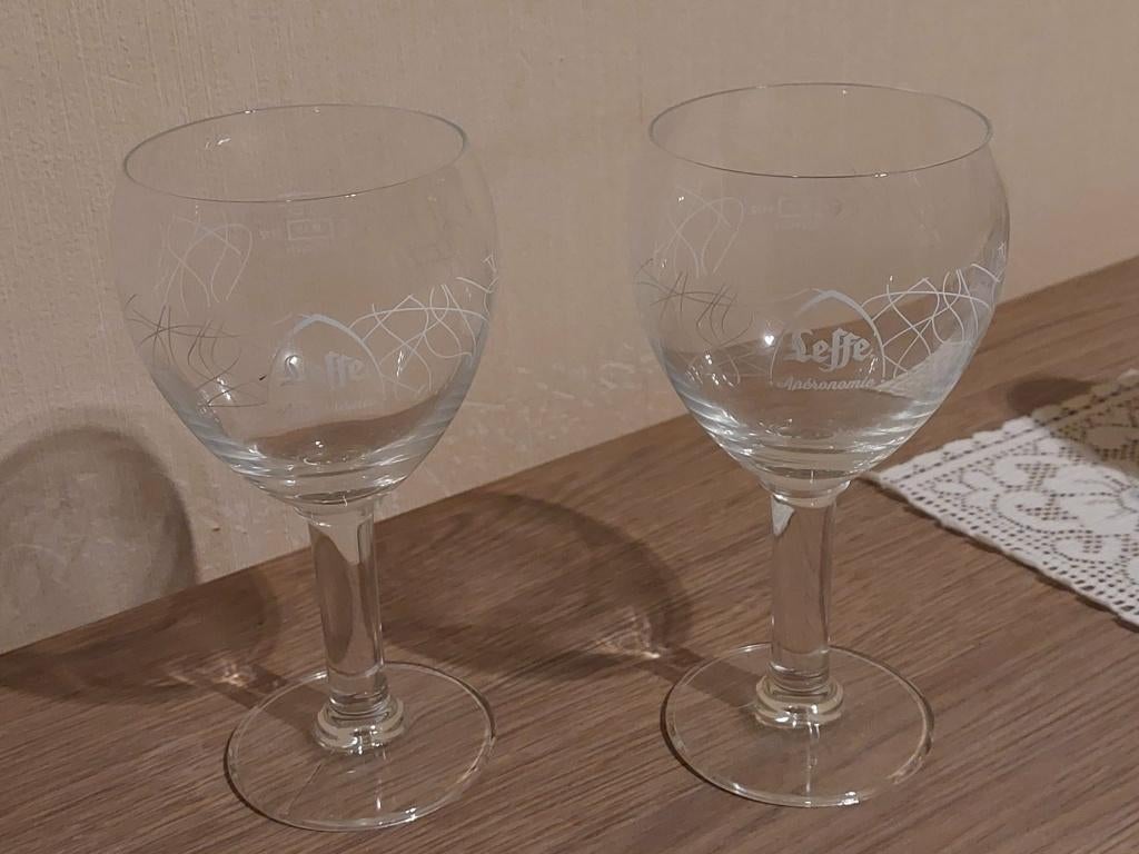 2 Glazen : Leffe Apéronomie, Verzenden, Zo goed als nieuw, Bierglas