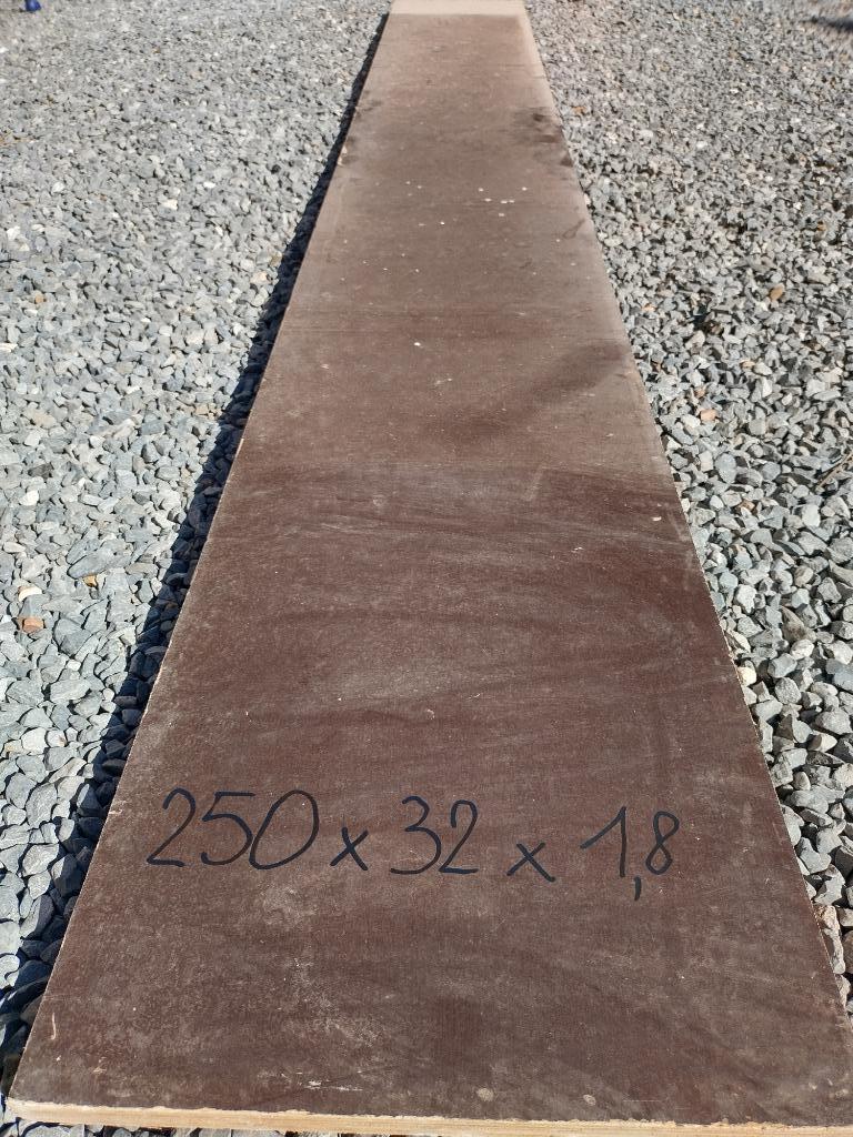 Stukje betonplex 250 cm x 32 cm - 1,8 cm dik, Doe-het-zelf en Bouw, Platen en Panelen, Ophalen, Gebruikt, Betonplex, Minder dan 20 mm