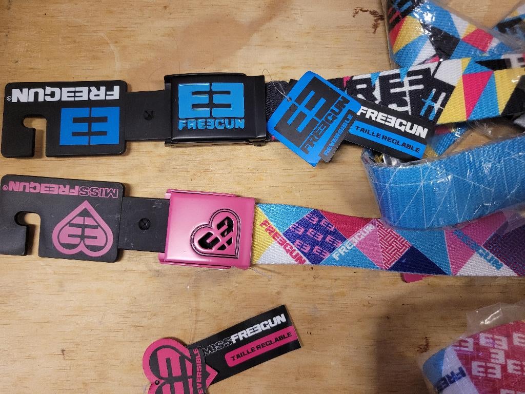 Lot Revendeur ceinture Freegun, Enlèvement, Neuf