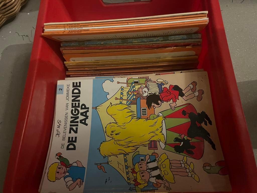 Stripverhalen Jommeke en Suske&Wiske, Boeken, Meerdere stripboeken, Ophalen, Gelezen