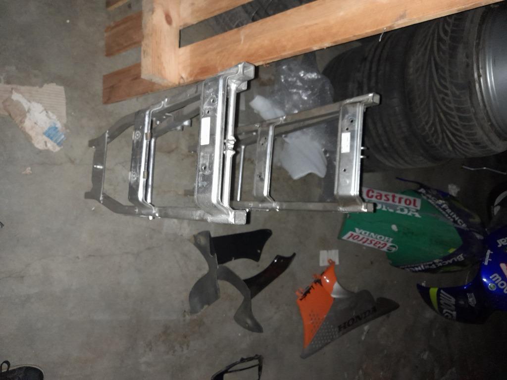 Sous-châssis Cbr 900 sc33, Enlèvement, Utilisé