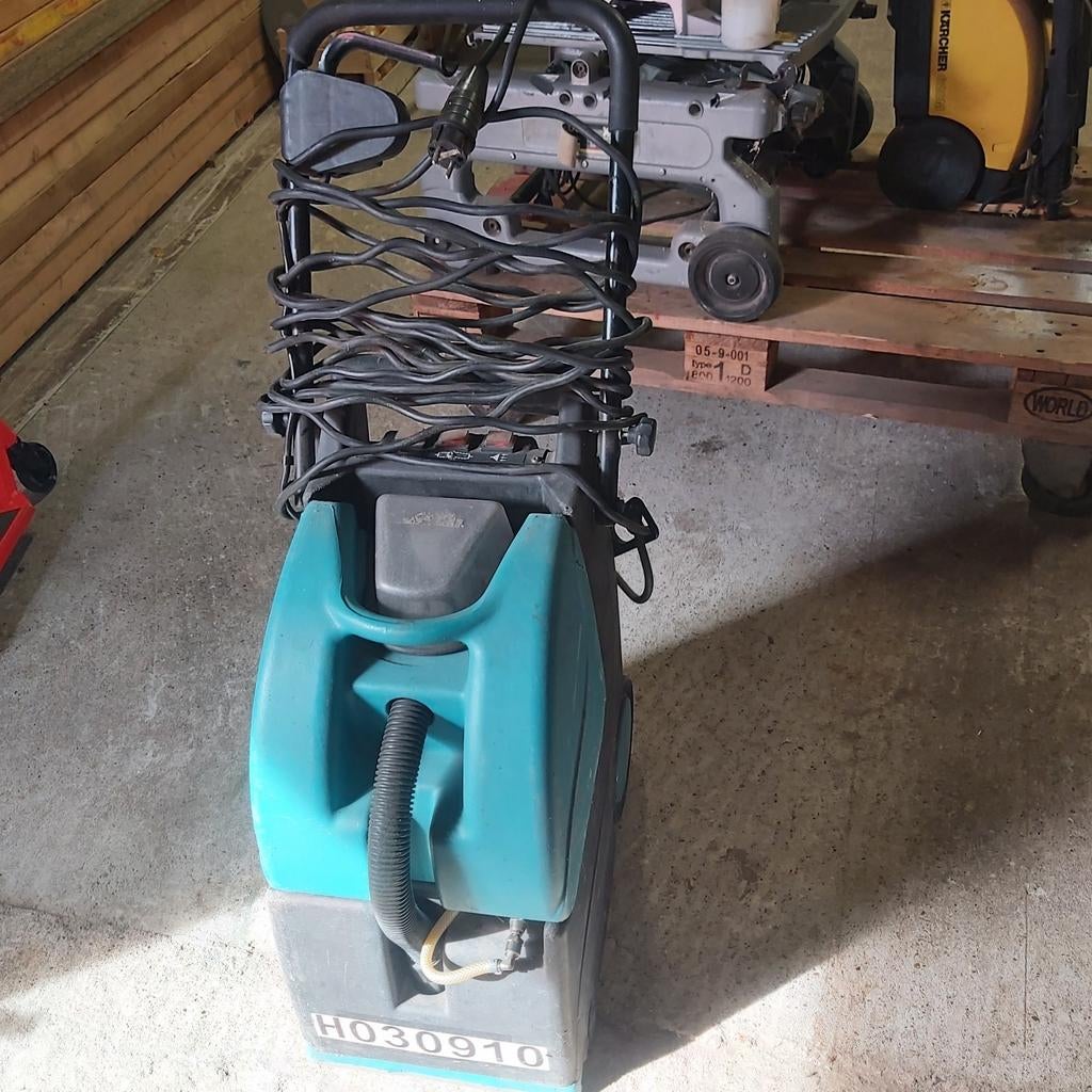 Poets machine voor steentapijt, Ophalen