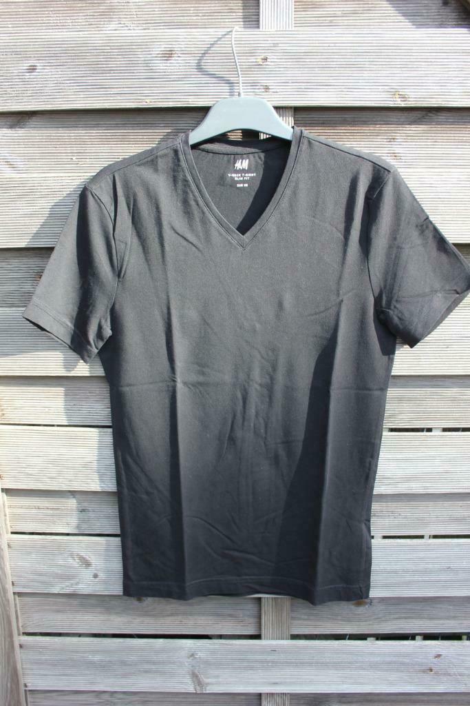 T-shirt H&M slim fit col V noir (XS), Vêtements | Hommes, T-shirts, Enlèvement ou Envoi, Porté, Noir, H&M