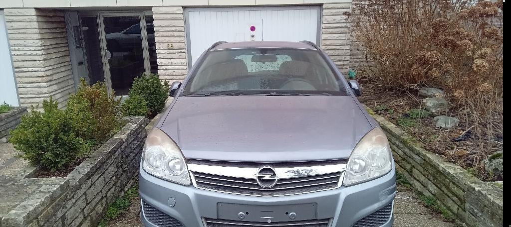 Opel astra, Autos, Opel, Argent ou Gris, Achat, Break, Automatique