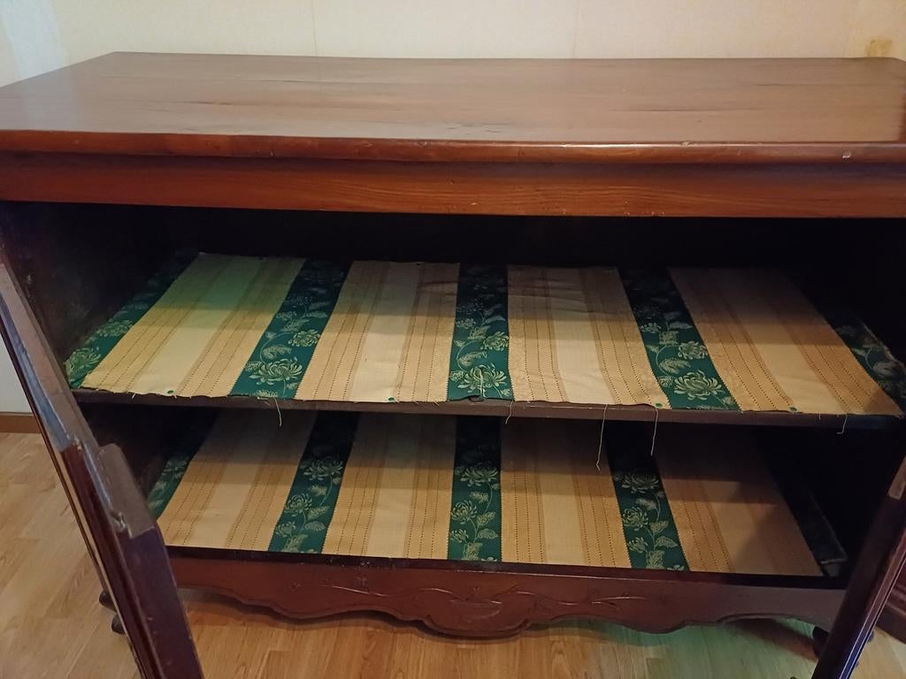 Buffet en merisier et noyer massif. Style Louis XV., Maison & Meubles, Enlèvement, Comme neuf