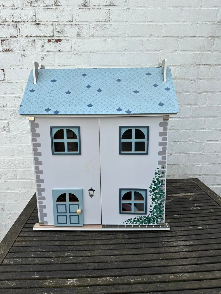 Poppenhuis met popjes en meubels, Ophalen, Gebruikt, Poppenhuis