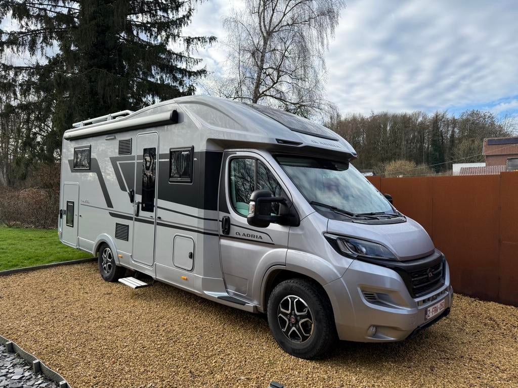 À VENDRE – ADRIA CORAL SUPREME 670 DL ALDE – FULL OPTION, Caravanes & Camping, Toilette à cassette, Fiat, Réfrigérateur, Diesel