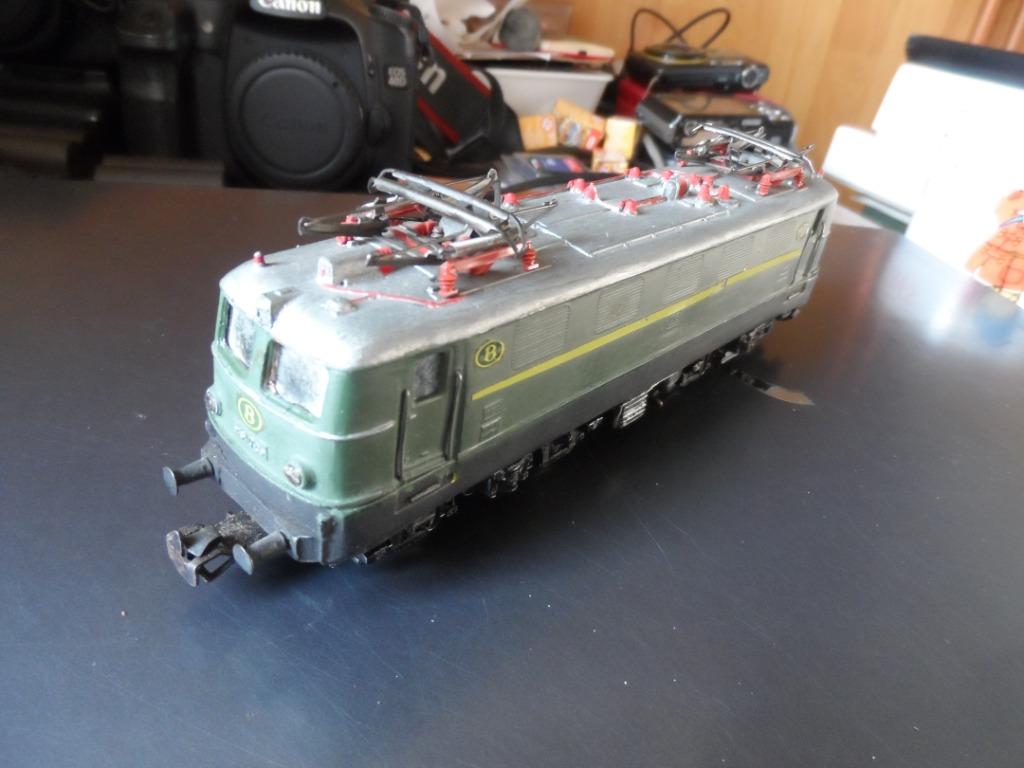 Marklin HO 3037.1 (verte) transformée en SNCB/NMBS ..., Hobby en Vrije tijd, Modeltreinen | H0, Gebruikt, Locomotief, Gelijkstroom of Wisselstroom