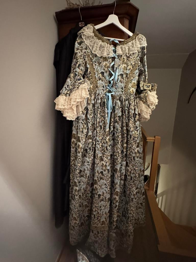 Belle epoque Venetiaanse kleding met hoed en cape, Kleding | Dames, Maat 38/40 (M), Galajurk, Overige kleuren, Ophalen of Verzenden