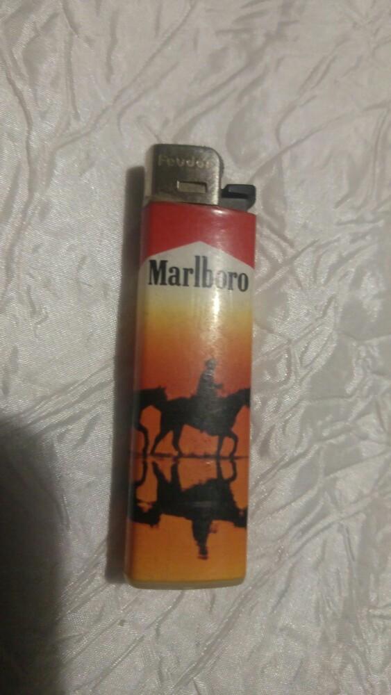 Briquet Aansteker Feudor Marlboro France 10 1 vide, Enlèvement ou Envoi, Utilisé, Briquet