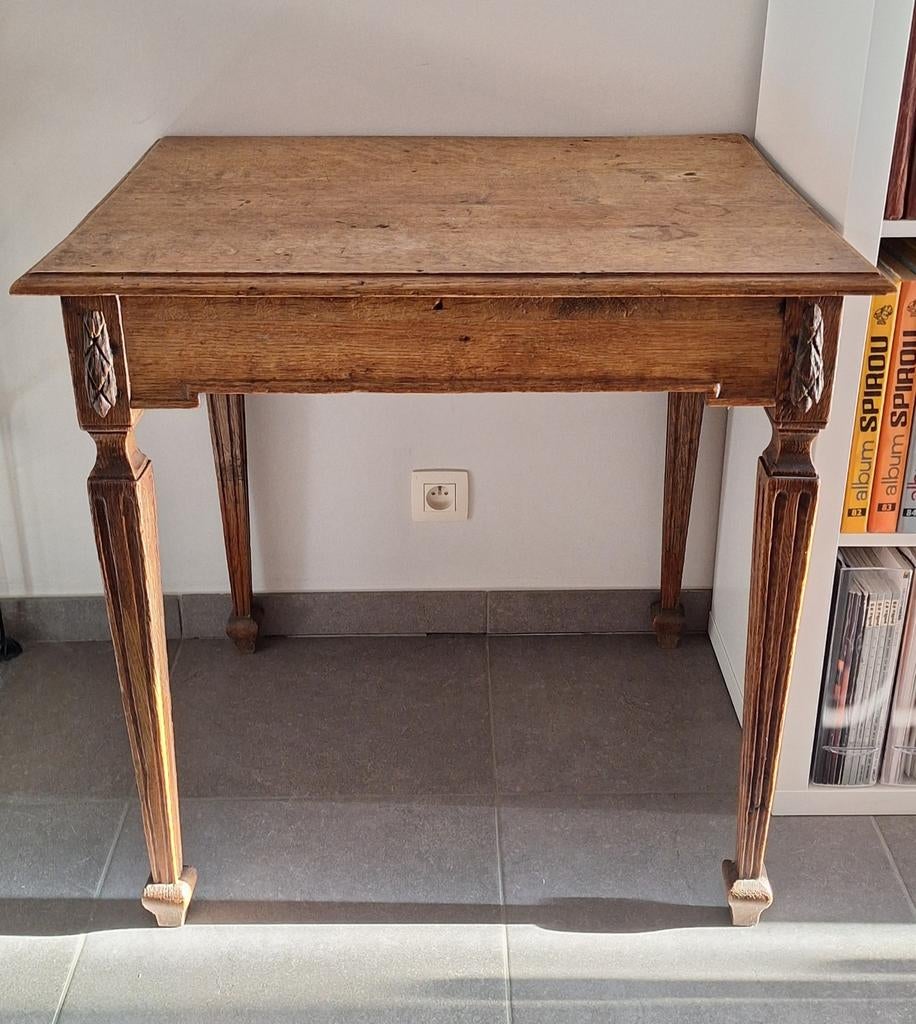 Antieke tafel in massief eikenhout, Lodewijk XVI-stijl, eind, Antiek en Kunst, Ophalen