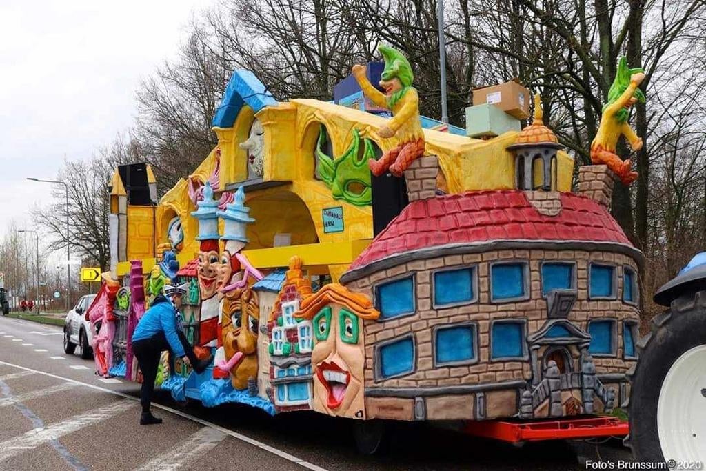 Carnavalswagen te huur, Enlèvement ou Envoi