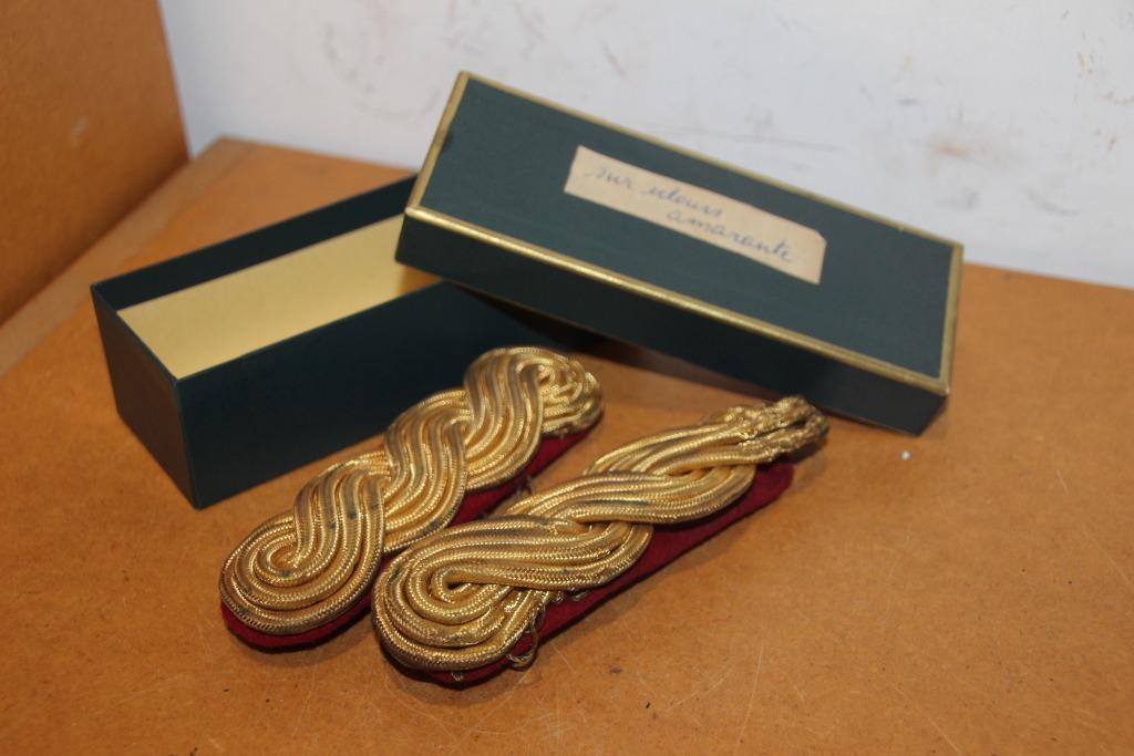 ABBL WW2 Paar schouderstukken voor ceremonie off. uniform., Verzamelen, Militaria | Tweede Wereldoorlog, Landmacht, Kleding of Schoenen