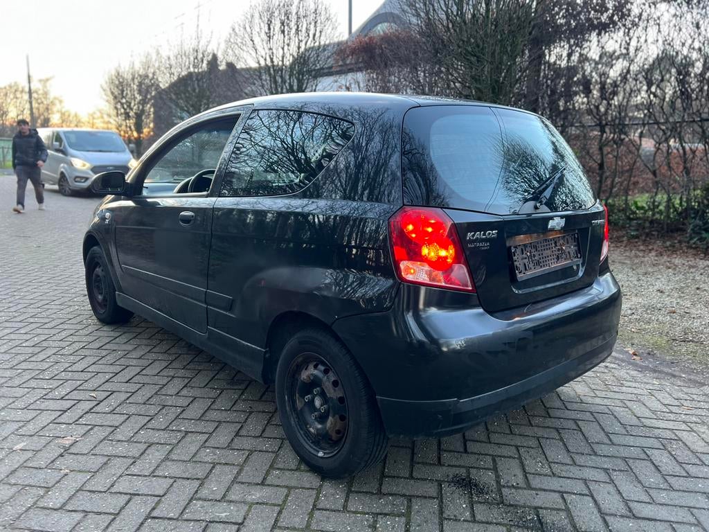 Chevrolet Kalos Benzine Airco LEZ ok 500€, Auto's, Zwart, Kalos, Zwart, Bedrijf