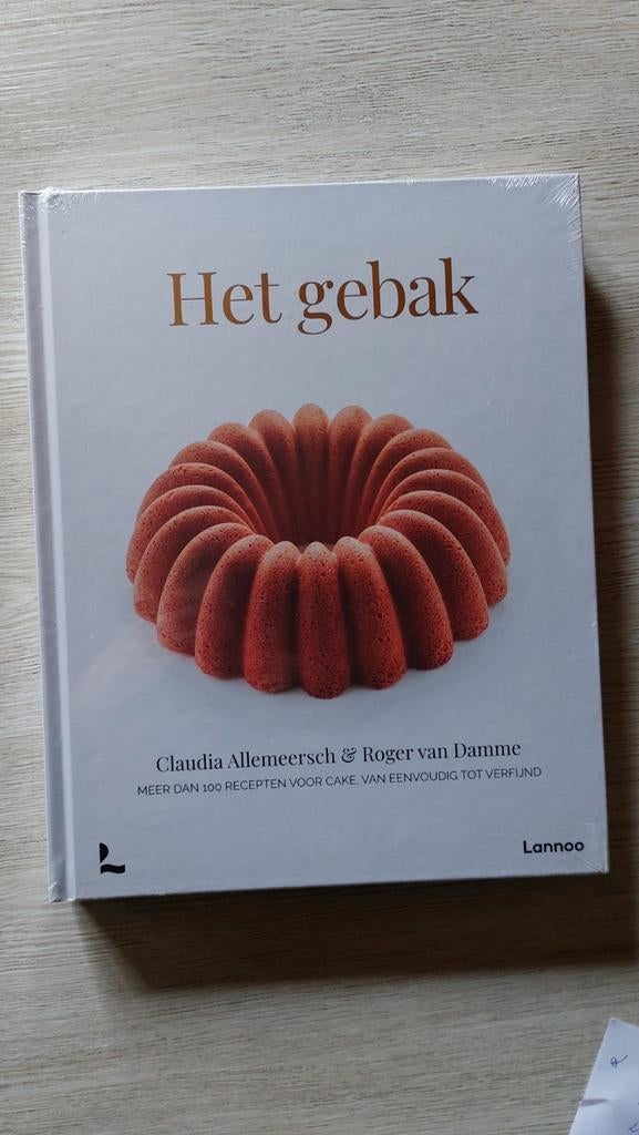 Roger van Damme - Het gebak. Nieuw sealed., Boeken, Ophalen of Verzenden, Nieuw, Roger van Damme; Claudia Allemeersch