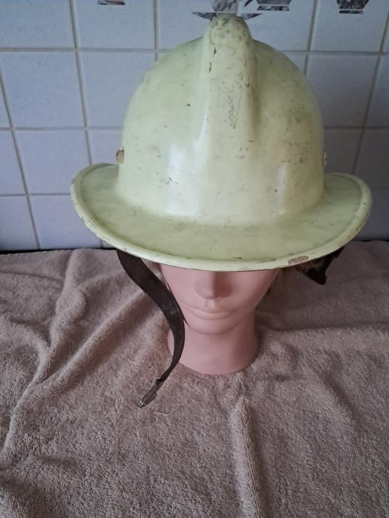 Ancien casque de pompier, Enlèvement ou Envoi, Autres, Casque ou Béret