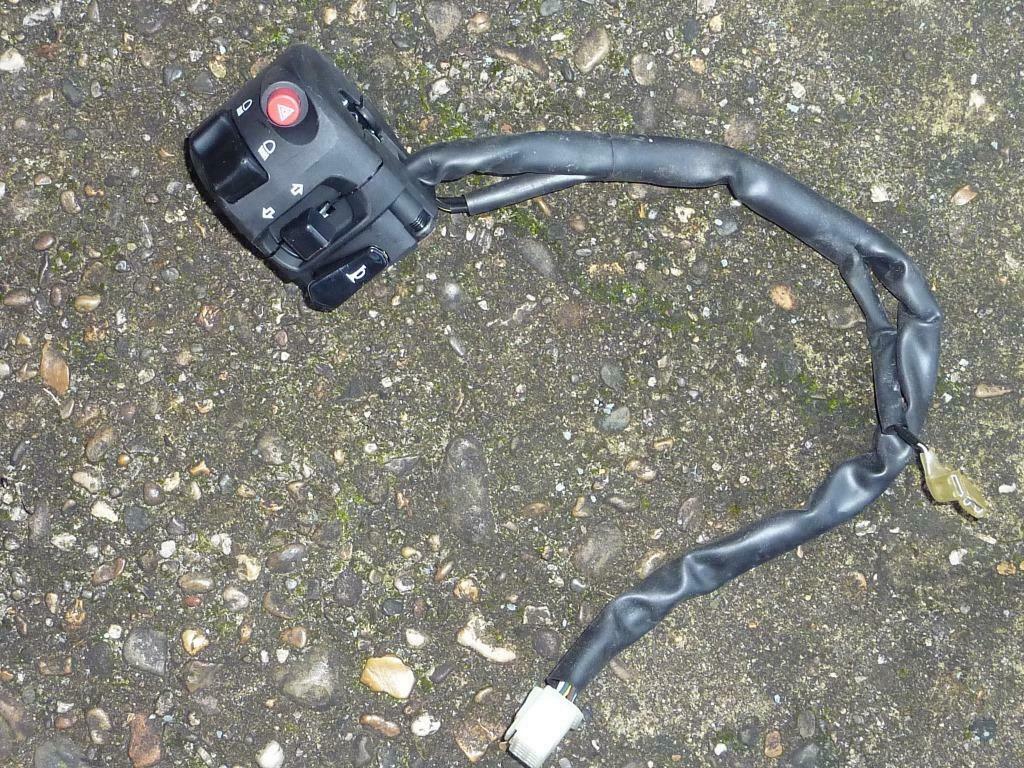 Lichtschakelaar links Yamaha R6 RJ15 2008 - 2016, Enlèvement ou Envoi, Utilisé