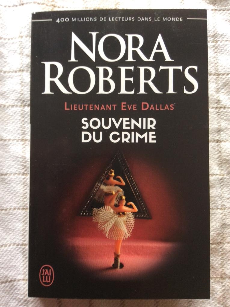 LIEUTENANT EVE DALLAS. (8471)., Livres, Enlèvement ou Envoi, Comme neuf