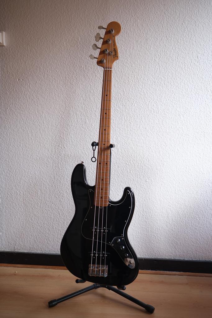 Fender Jazz Bass MIM 2020 - Roasted Maple Neck, Ophalen, Gebruikt