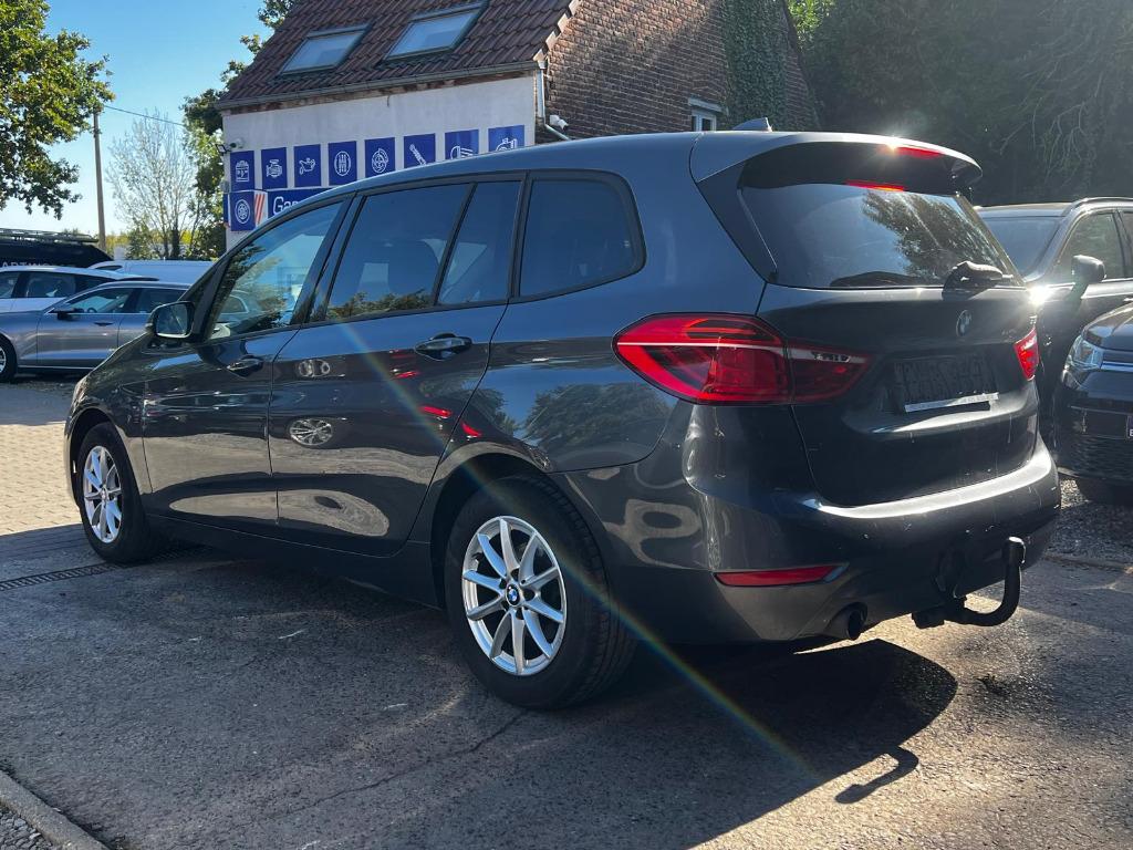 BMW 218i Gran Tourer 7PL Navi, Auto's, BMW, 4 cilinders, 7 zetels, Bedrijf, Handgeschakeld