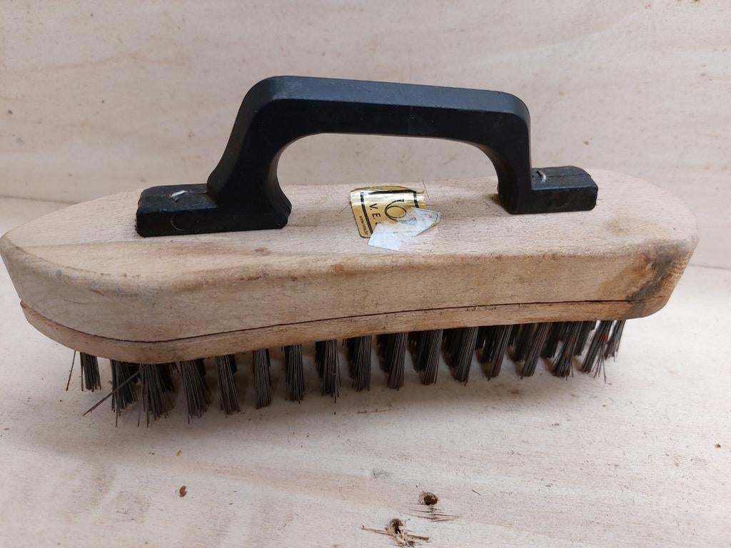 Staalborstel / handdraadborstel met houten blok – robuust, Huis en Inrichting, Ophalen