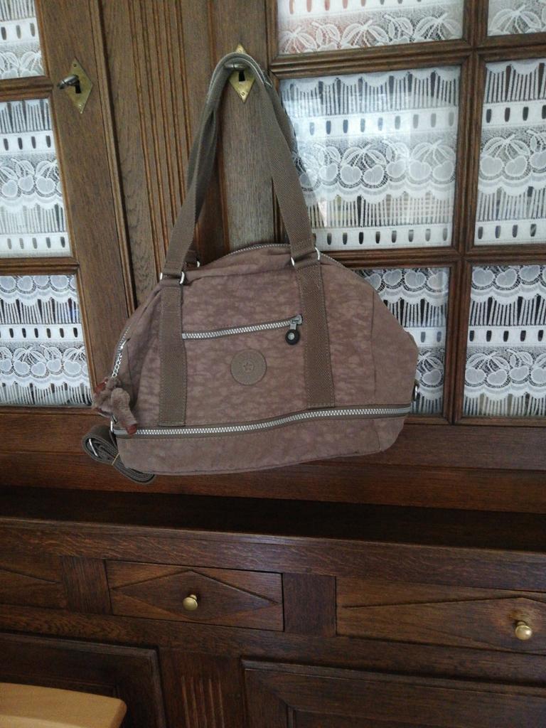 Sac à main ou à bandoulière Kipling. Couleur taupe., Enlèvement ou Envoi, Comme neuf, Sac à main