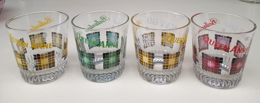 4 Ballantines Black and White Queen Anne whiskey glazen, Verzamelen, Ophalen