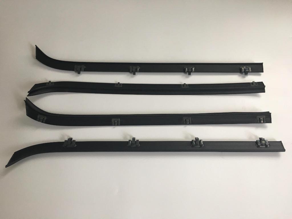 Te koop compleet raamsnorren set suburban achter chevrolet, Ophalen of Verzenden, Nieuw, Chevrolet