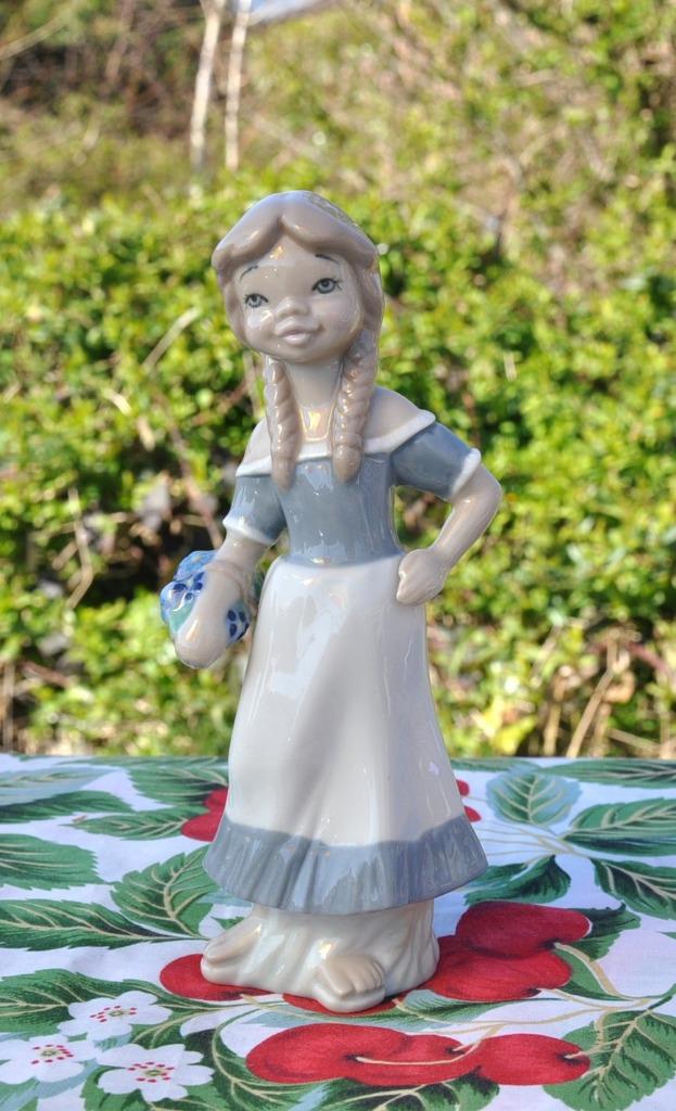 statuette porcelaine casades espagne, Antiquités & Art, Enlèvement ou Envoi