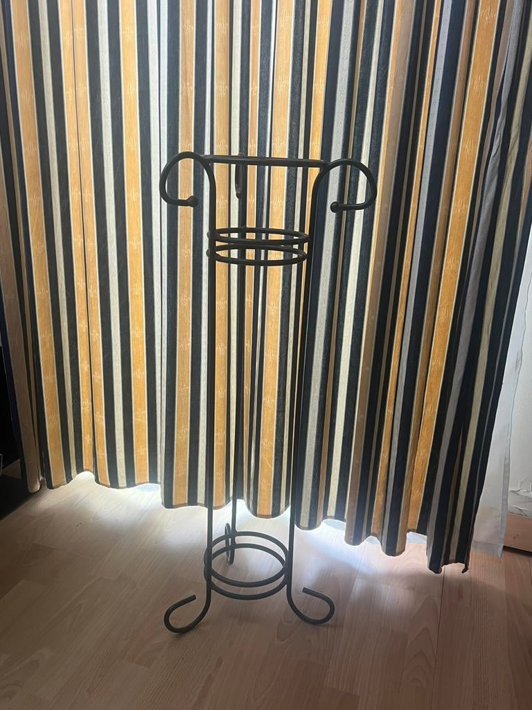 Porte parapluie en fer forgé, Enlèvement, Utilisé, Métal