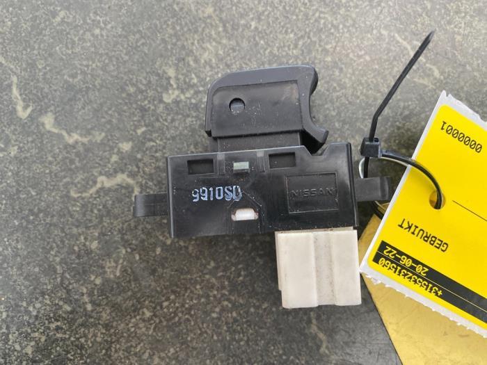 Elektrisch Raam Schakelaar van een Nissan Cube, Ophalen of Verzenden, 3 maanden garantie, Gebruikt, Nissan