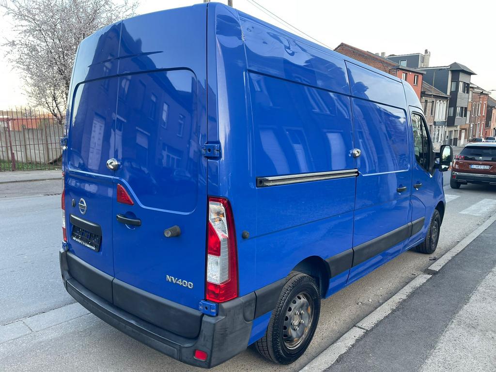 Nissan Nv400 2.3 dCi//2015//135.000km//Airco//, Auto's, Bestelwagens en Lichte vracht, Voorwielaandrijving, Euro 5, Stof, Zwart
