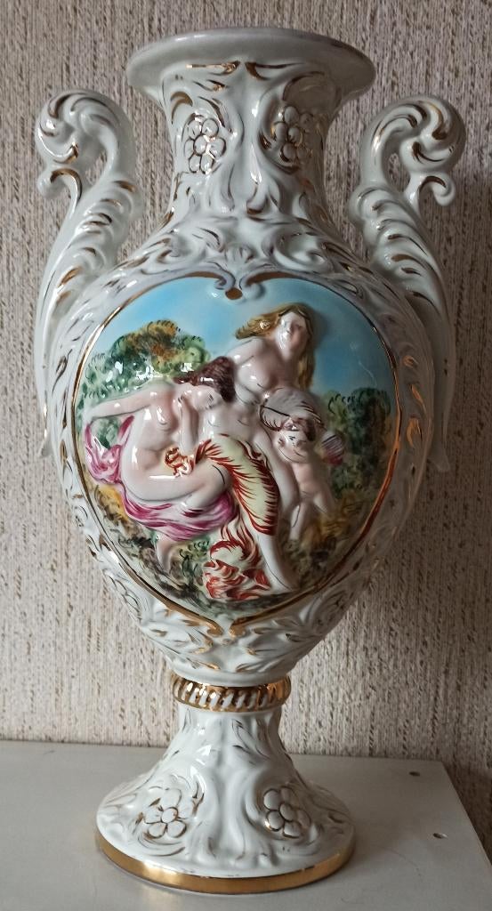 Vintage Capodimonte-vaas, Huis en Inrichting, Ophalen, Overige kleuren, Aardewerk of Porselein, Zo goed als nieuw