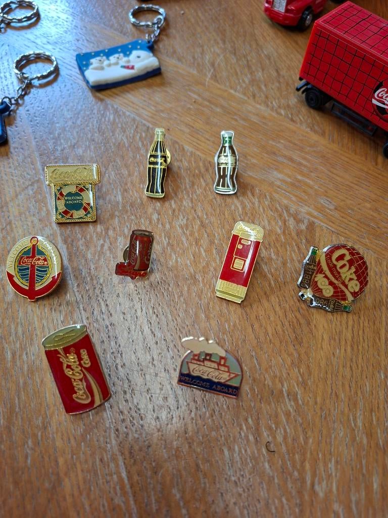 Épingles Coca Cola, Enlèvement ou Envoi, Neuf, Marque, Insigne ou Pin's