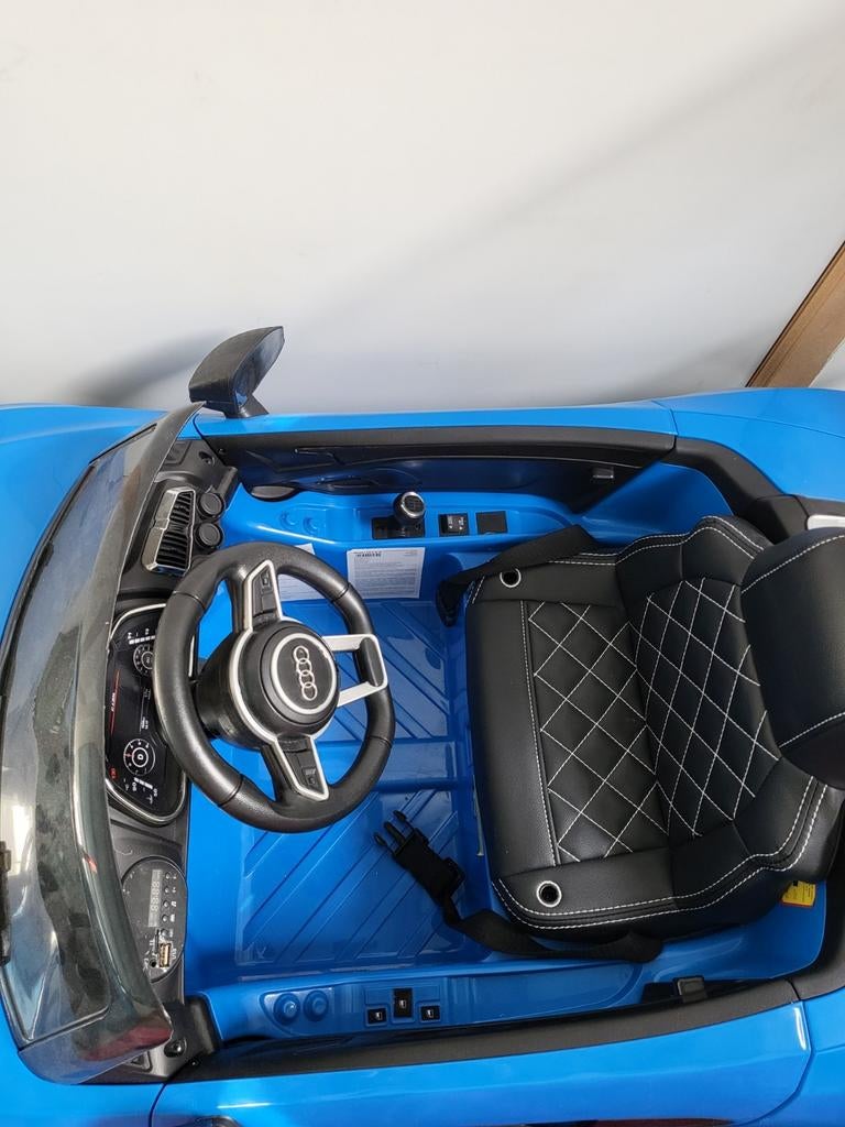 Voiture enfant audi, Enlèvement, Comme neuf