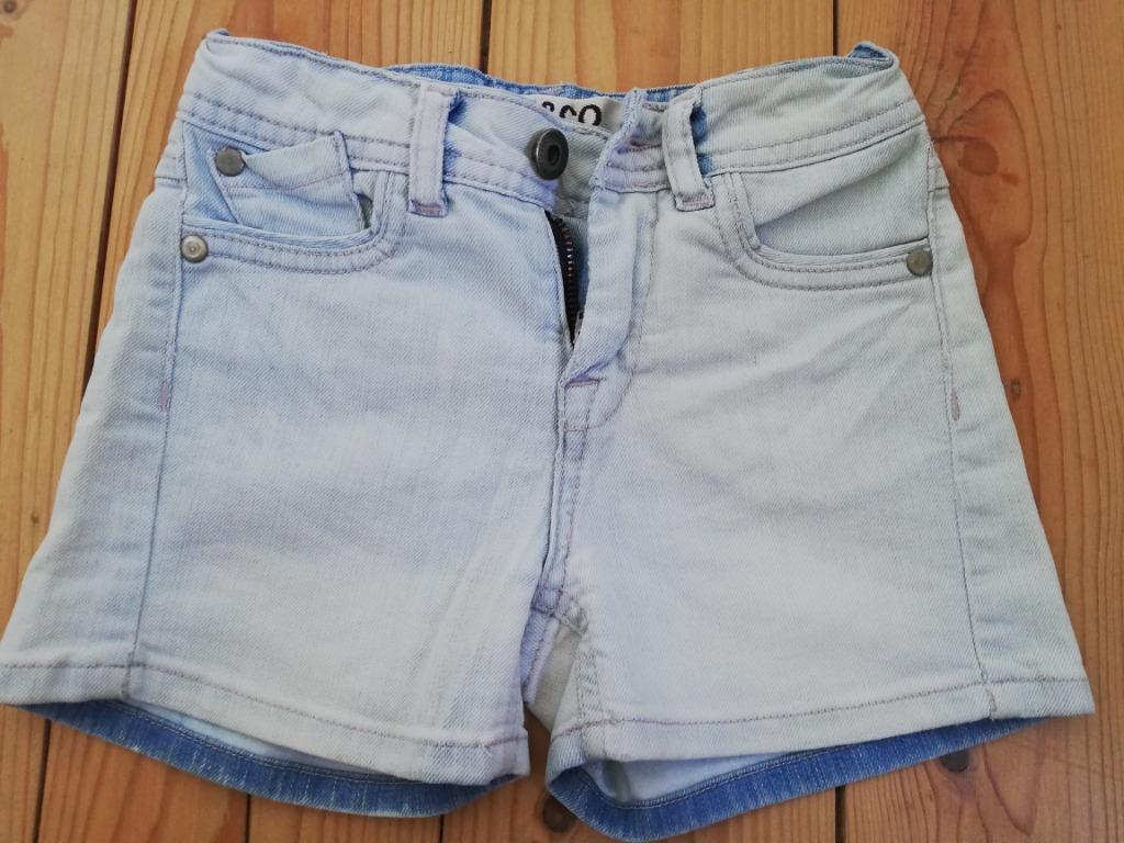 Hilde&Co - jeansshort - 5 jaar -110-lichtblauw -verstelbaar, Broek, Gebruikt, Meisje, Ophalen of Verzenden