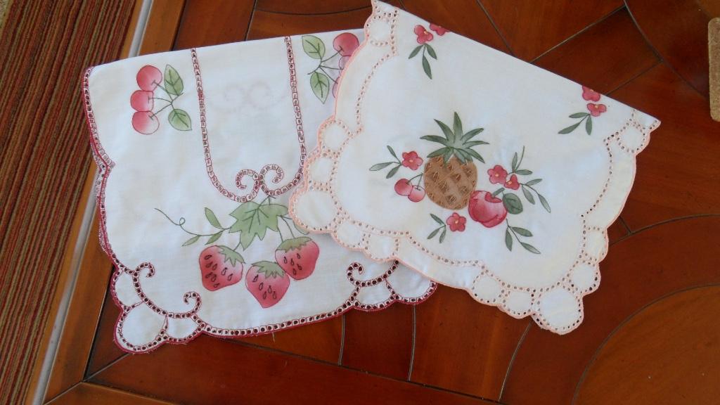 Lot de 2 napperons vintage 43 x 27 cm impeccables, Enlèvement ou Envoi, Comme neuf, Rectangle, Intérieur