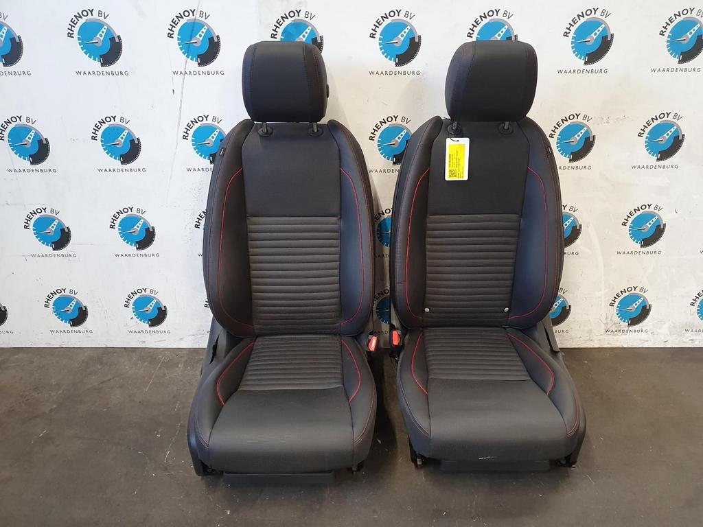 Discovery Sport  leder interieur 2020 pas 3800 km, Auto-onderdelen, Interieur en Bekleding, Gebruikt, ARN erkend, Stiba lid, Erkend duurzaam